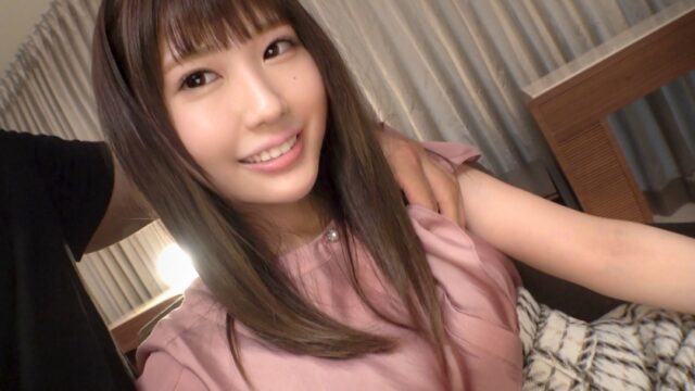 橘ひなの 喫茶店バイトの華奢な女子大生 GIF14連発動画｜雪肌とくびれが巨根に侵される