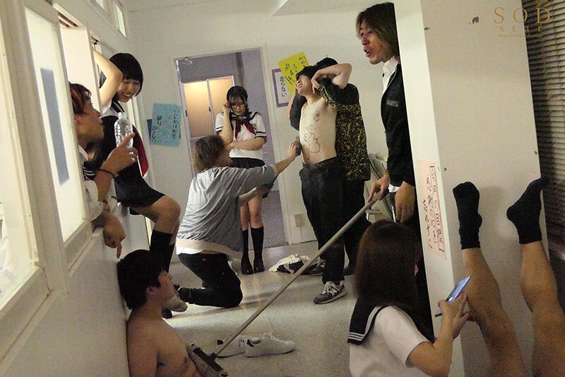 1stars00667jp 7 学園祭で生徒会長のももなちゃんがえっちすぎるほぼ全裸コスプレでお店は大行列!大繁盛!逆バニー・逆制服・逆チアガールで誘惑! 恋渕ももな